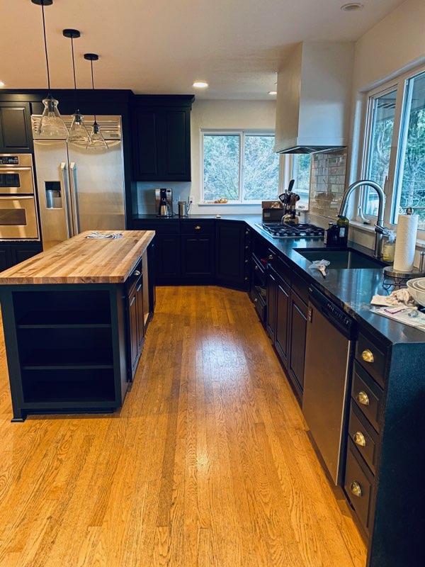 Black kitchen cabinets