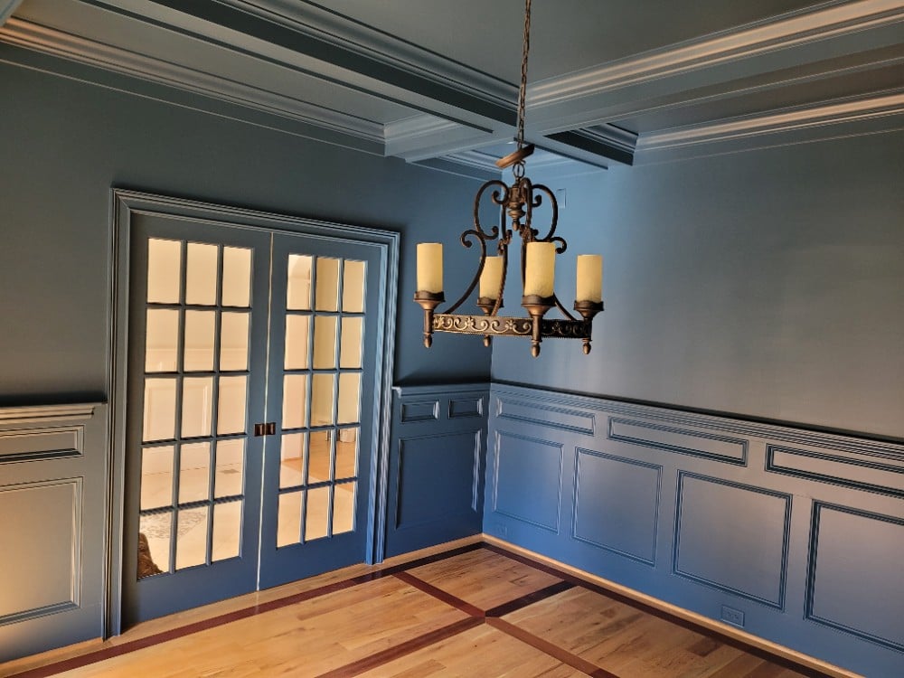 Dining Room Repaint We services Raleigh, Durham, Chapel Hill, Wake Forest, Brier Creek, Hillsbourough, Pittsboro, Rolesville with Sherwin Williams, Ben Moore paints for Interior, Exterior, cabinets, Decks, & commerical
