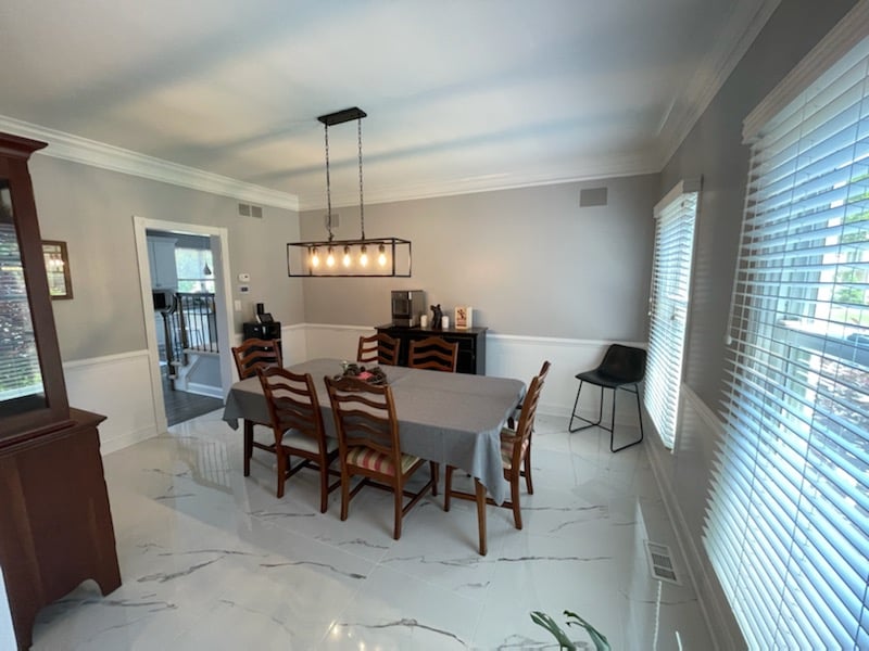 Dining Room, Neutral Paint, Interior Paneling, Interior Trim, Crown Molding, Sherwin-Williams, Delaware Painting, Residential Painting, Interior Painting, Color Consultation, Color Consultant, Remodeling, Expert Painting, 19707