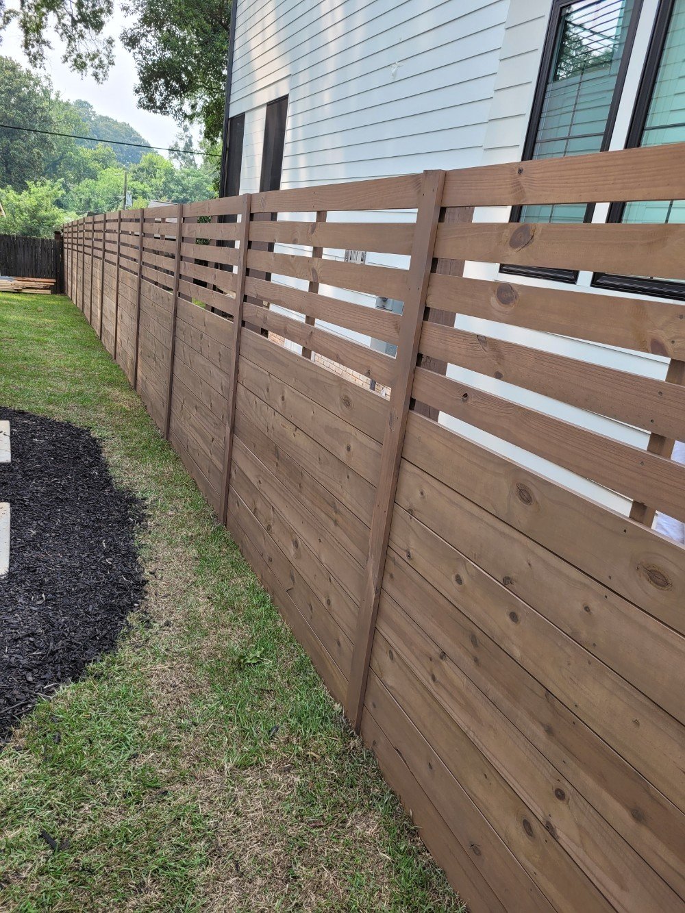 Fence We services Raleigh, Durham, Chapel Hill, Wake Forest, Brier Creek, Hillsbourough, Pittsboro, Rolesville with Sherwin Williams, Ben Moore paints for Interior, Exterior, cabinets, Decks,