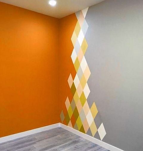 Multicolor paint design with mixed diamond shapes