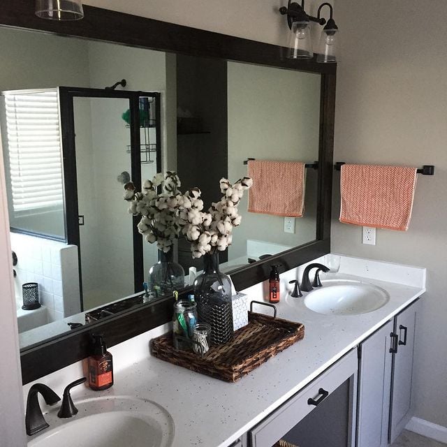 mirror frame to add some style to this bathroom!